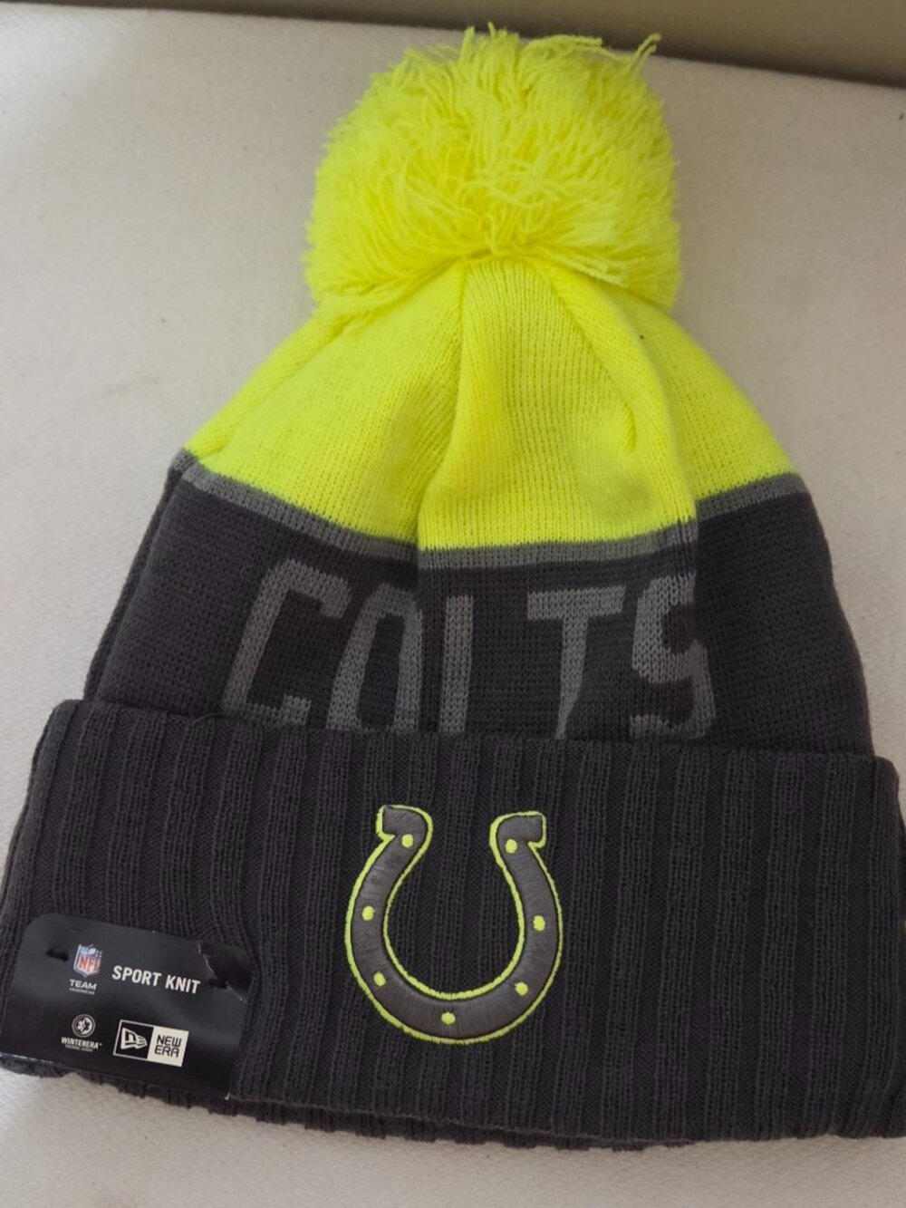 Indianapolis Colts New Era Knit Pom Hat Beanie OnField AUTH. Neon UPRIGHT YELLOW